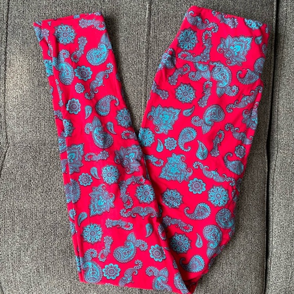 New LulaRoe OS Blue and Red Paisley Leggings - Picture 1 of 3